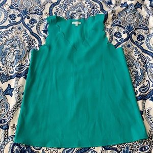 Scalloped Sleeveless Blouse
